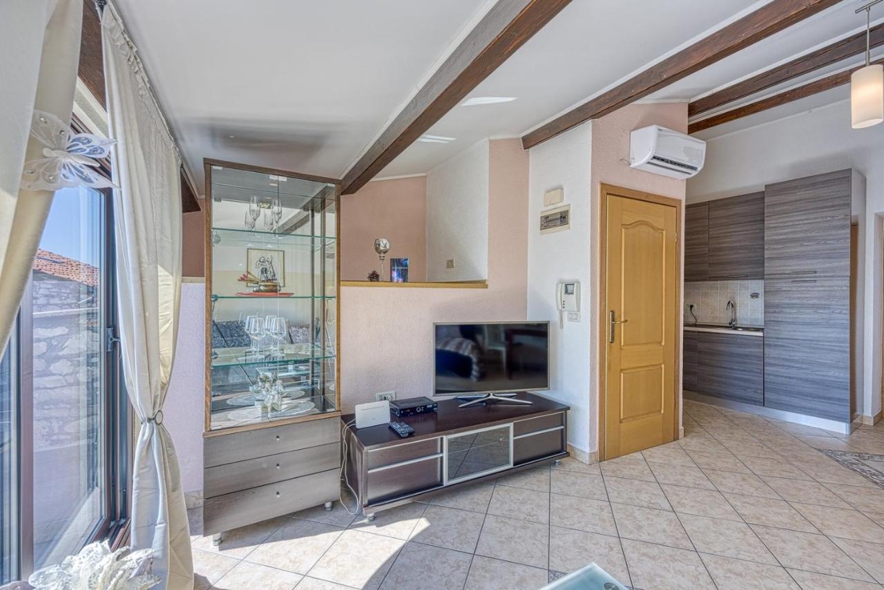 Old Town Apartments In אומאג מראה חיצוני תמונה